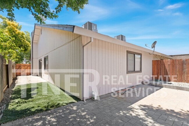 Building Photo - 7323 Chivalry Way