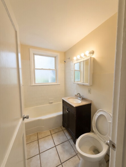 Bathroom - 190 Institute Rd