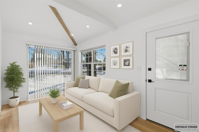 Building Photo - 134 E Main St