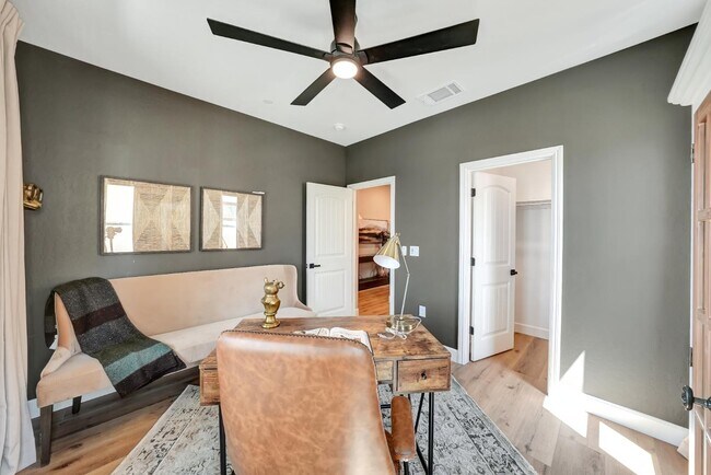 Building Photo - 2162 W Solo Wy