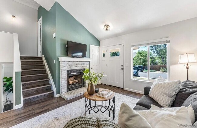 Building Photo - 3BD, 2BA Aurora Home with 2-Car Garage and Back Yard