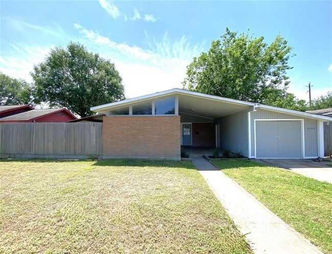 Primary Photo - 6143 Grape St