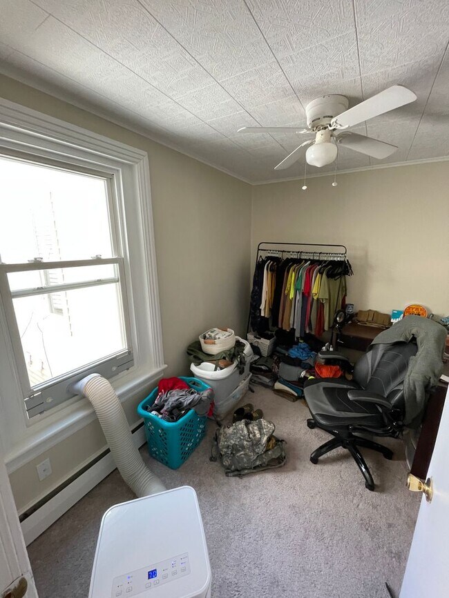 Building Photo - 642 N New St