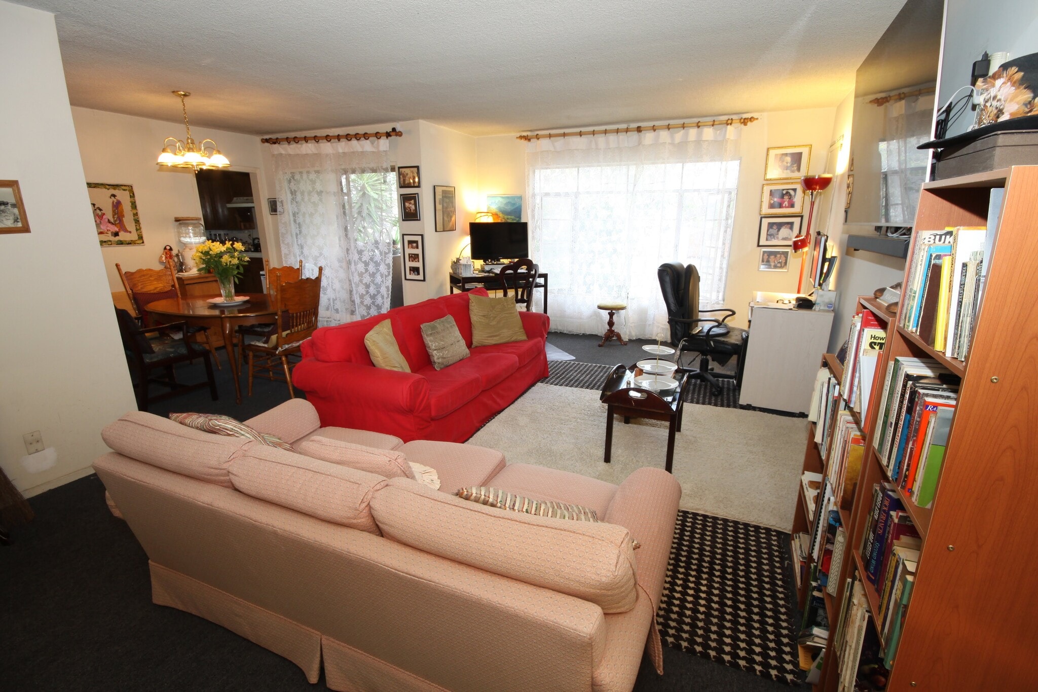 Living/ Dining Room - 11061 Missouri Ave