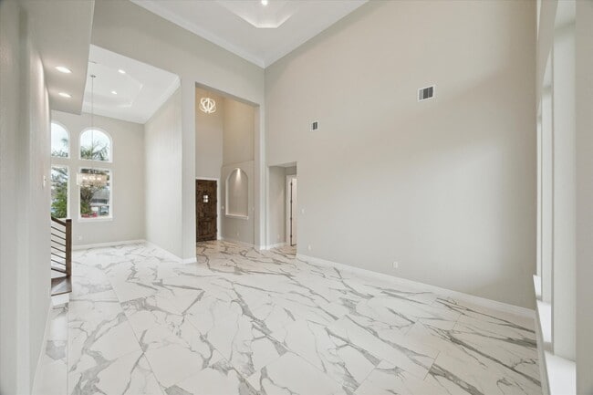 Building Photo - 602 Appia Dr