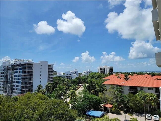 Building Photo - 150 Ocean Ln Dr