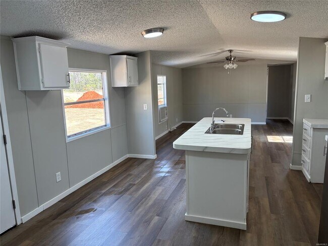 Building Photo - 1322 Aquila Dr