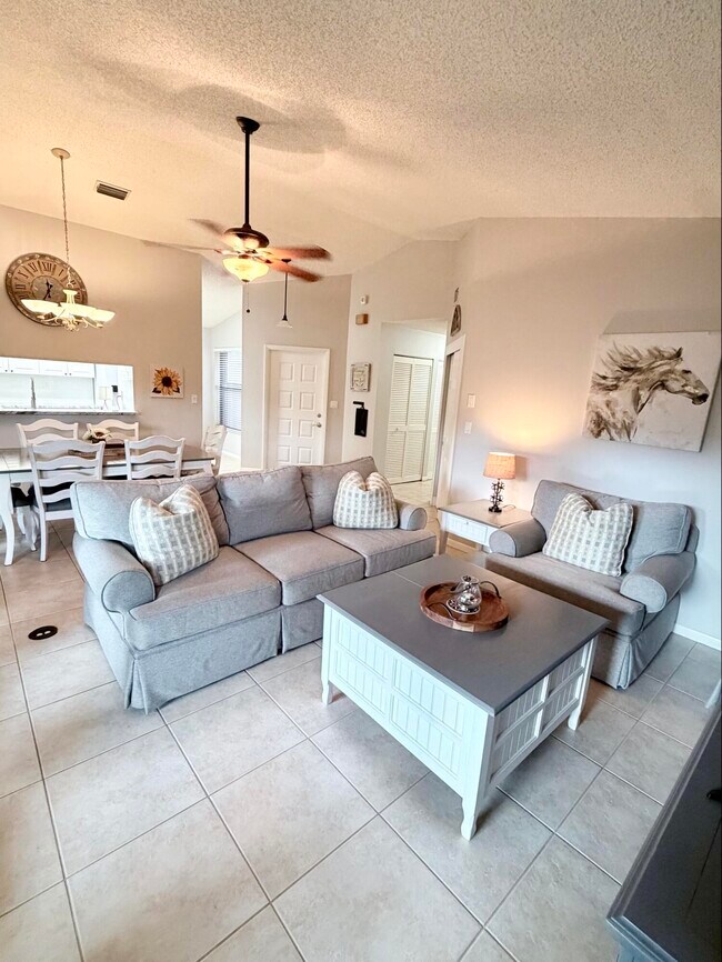 Building Photo - 2555 Bedford Mews Dr