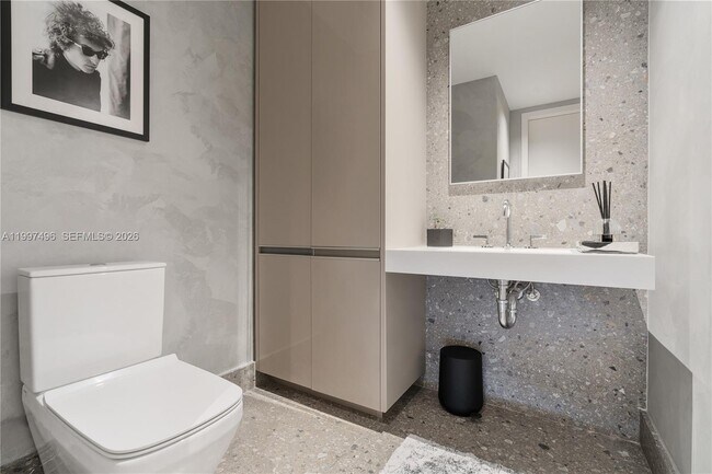 Building Photo - 8701 Collins Ave