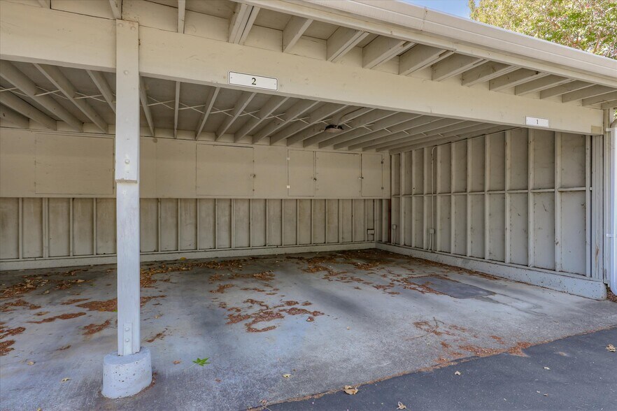 Building Photo - 66 Miramonte Dr