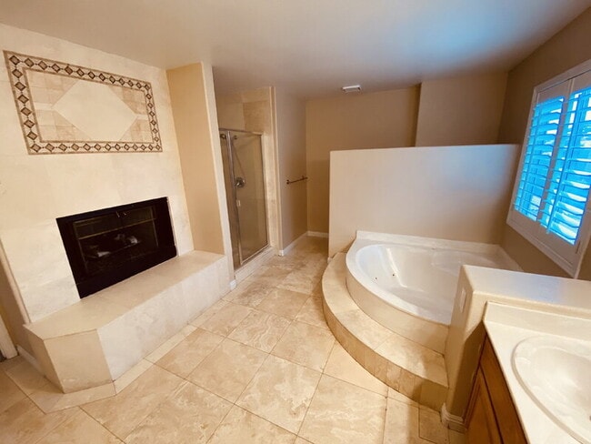 Building Photo - 8217 Ocean Terrace Way