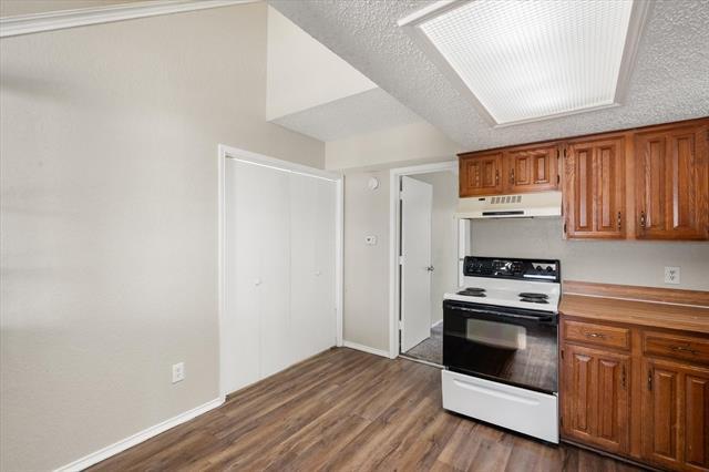 Building Photo - 311 Kings Way Dr