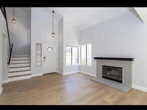 Building Photo - Lovely & renewly renovated home in Rancha Cucamonga