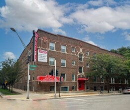 Building Photo - 4700 N Racine Ave