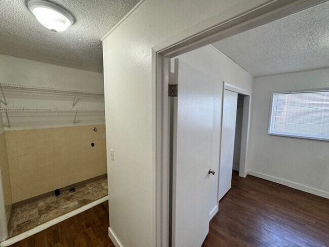 Building Photo - 510-512 PLUM