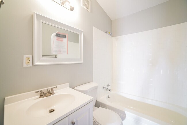 Building Photo - 8501 E 91 St