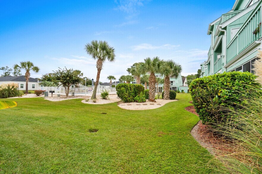 Building Photo - 1717 Boyne Dr