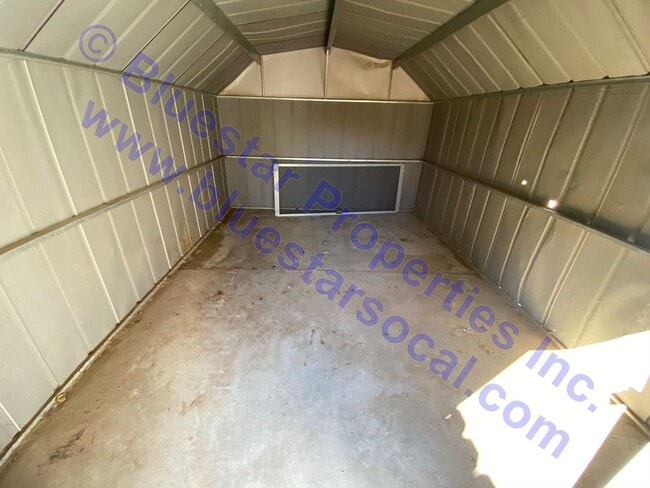 Building Photo - A MUST SEE!!! 3 Bedroom at Great Price!