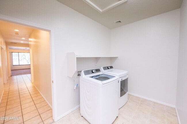 Building Photo - 40930 N Wild West Trail