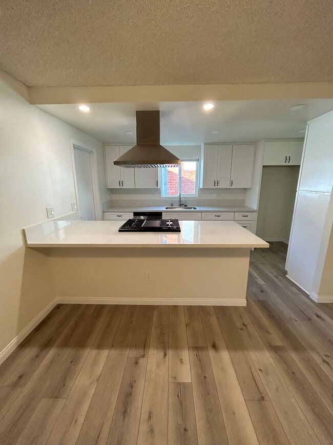 Building Photo - Beautiful Remodeled 3 bedroom 2 bath single family home Chula Vista! Ready for move in 1/17/2026!