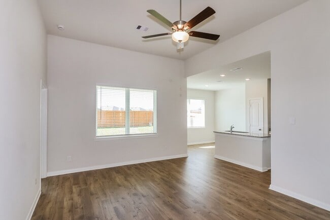 Building Photo - 405 Sunny Highlands Dr