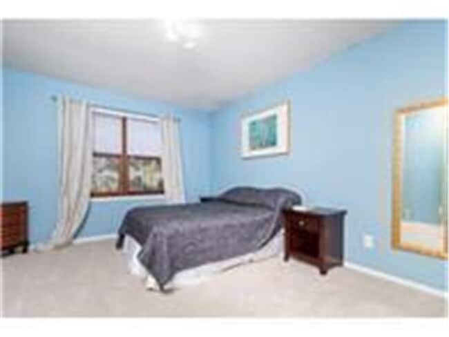 Building Photo - 253 Maureen Ln NE