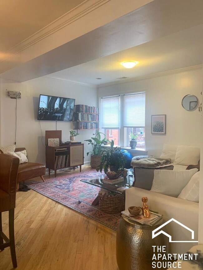 Building Photo - 1621 W Wallen Ave