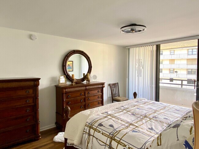 Building Photo - 3555 S Ocean Blvd