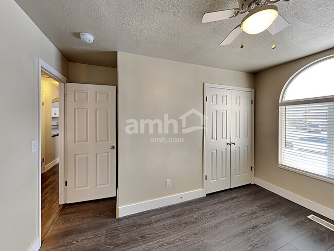 Building Photo - 52 S 1660 W