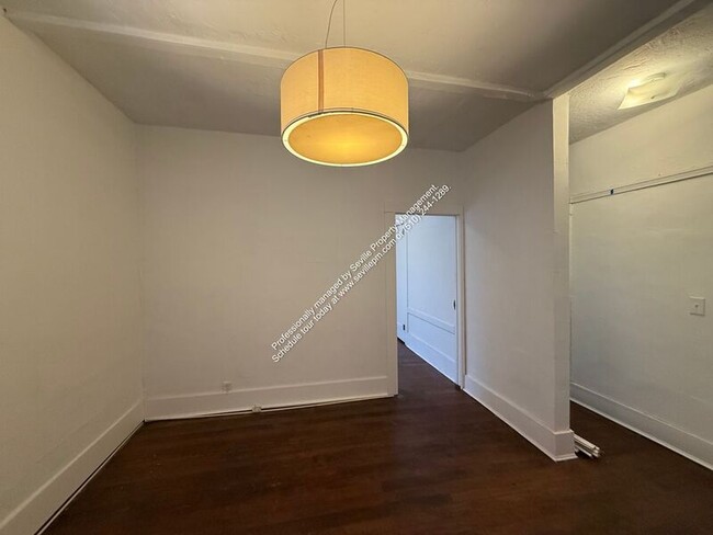 Building Photo - 1806 Filbert St