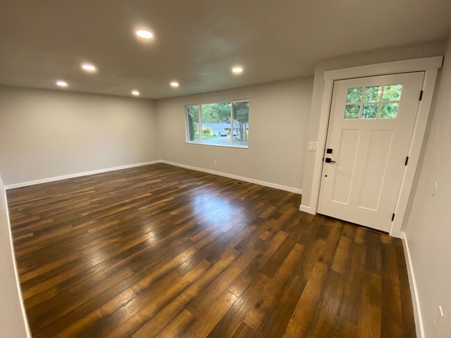 Building Photo - Woodland Creek Rambler on Corner lot with large yard