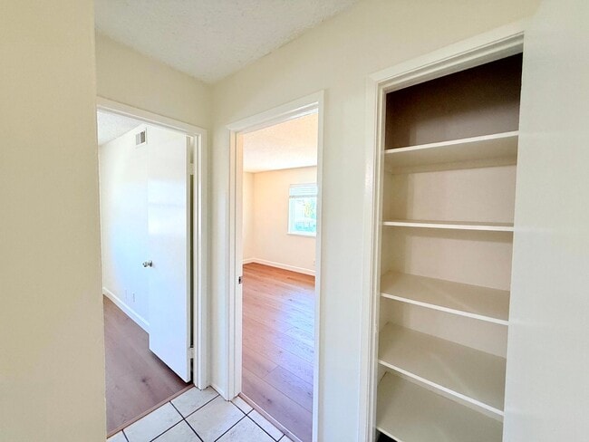 Building Photo - Fantastic Renovated 2 story - 2 bed + 1 ba...