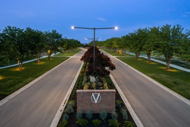 Building Photo - Brand new home stunning Valor Estates in Kuna