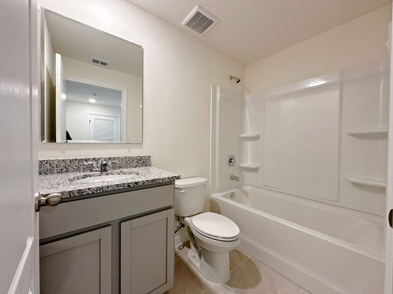 Building Photo - 672 Moscato Dr