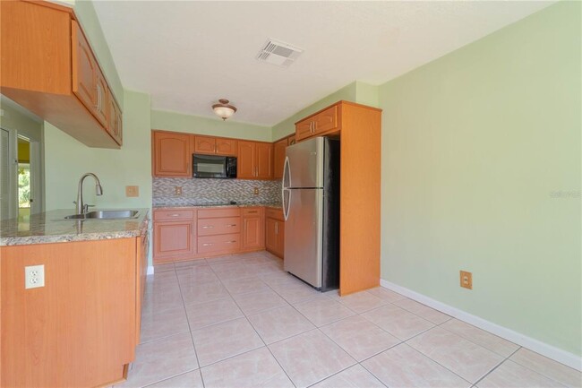 Building Photo - 3352 Netherwood Dr