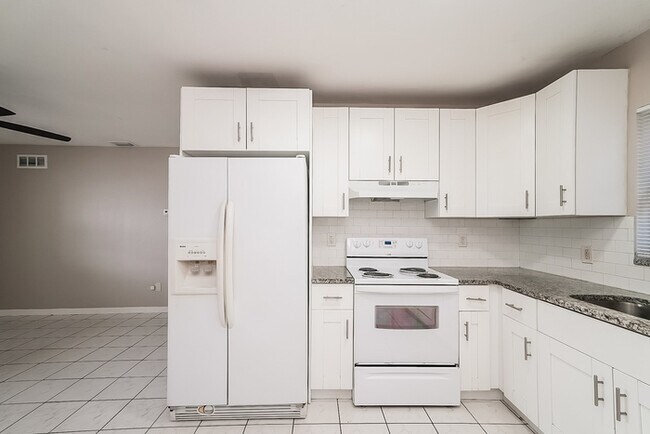 Building Photo - 4772 54th Ave N