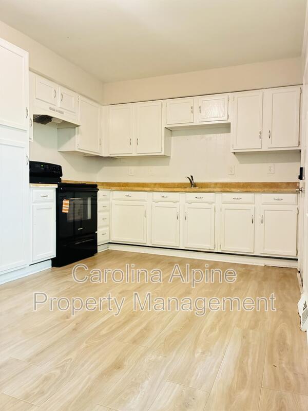 Building Photo - 6800 Fieldvale Pl