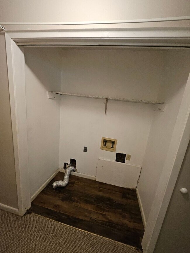 Building Photo - 109 Franklin St