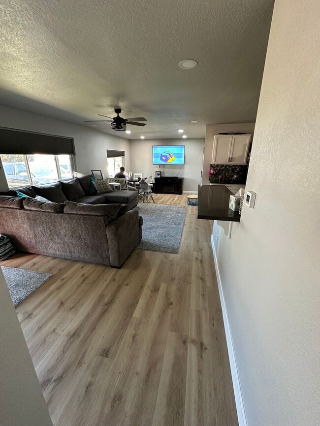 Building Photo - 11916 Barrett St