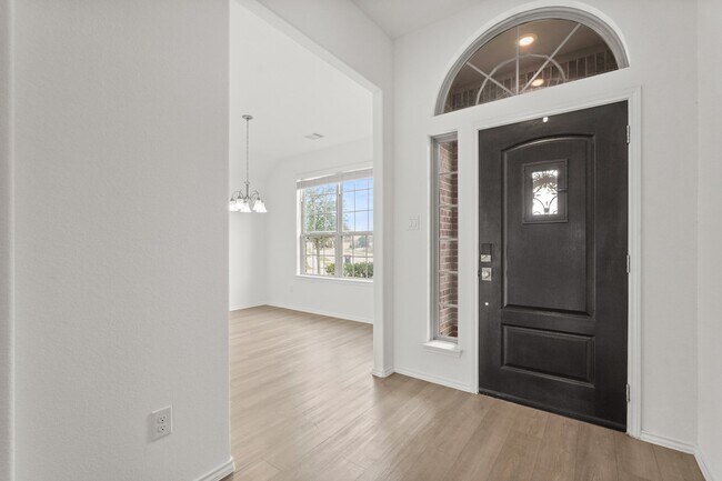 Building Photo - 9919 Willow Crown Ln