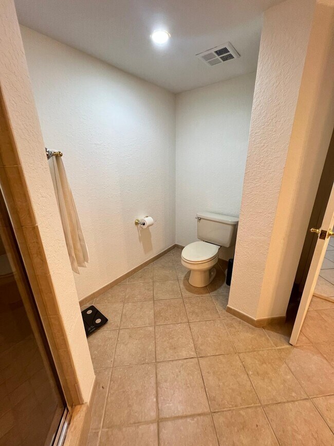 Building Photo - 1501 E Broward Blvd