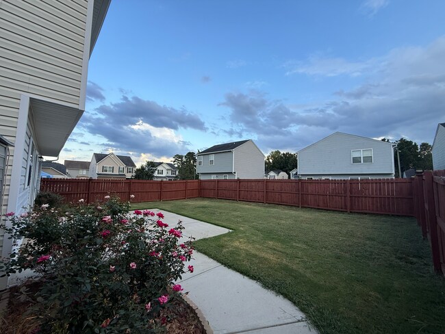 Building Photo - 2709 Manthorp Terrace