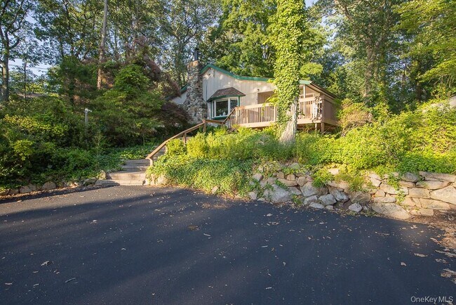 Building Photo - 56 Bluff Ave