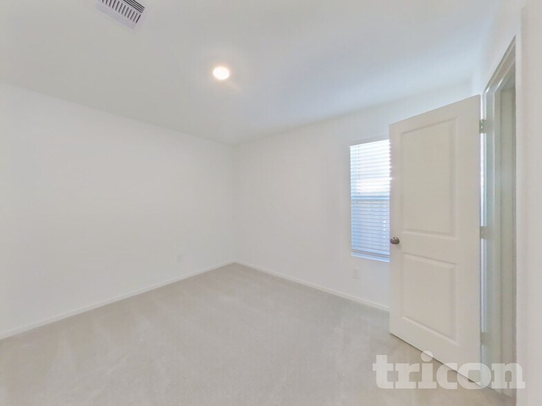 Building Photo - 1718 Serenity Moon Dr