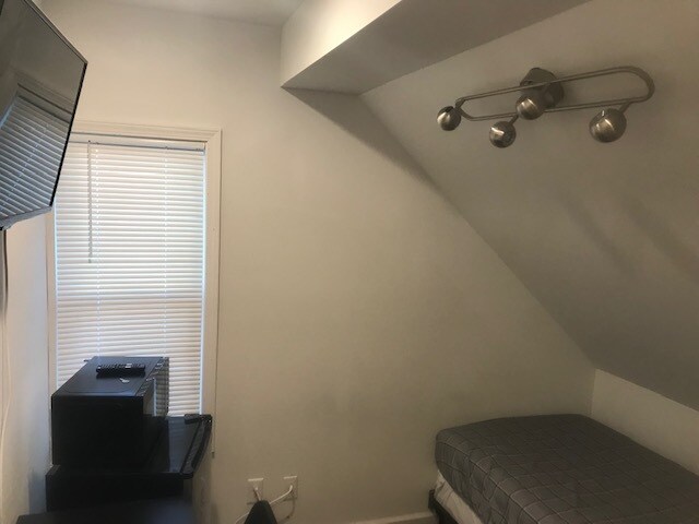 Building Photo - 1829 3rd St