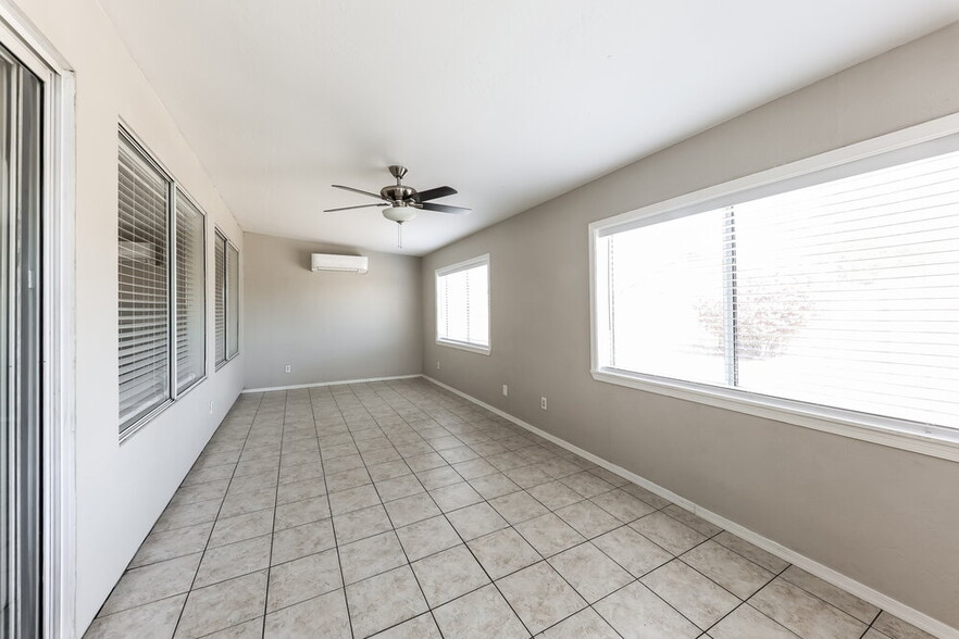 Building Photo - 7706 W San Miguel Ave