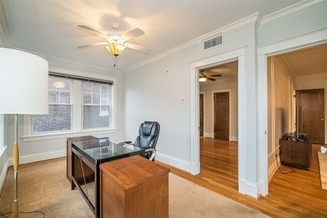 Building Photo - 6330 S Rosebury Ave