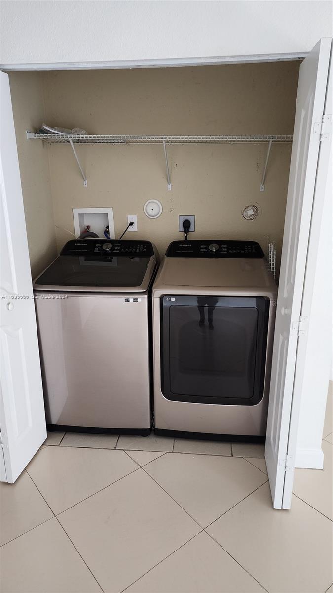 Building Photo - 8450 SW 150th Ave