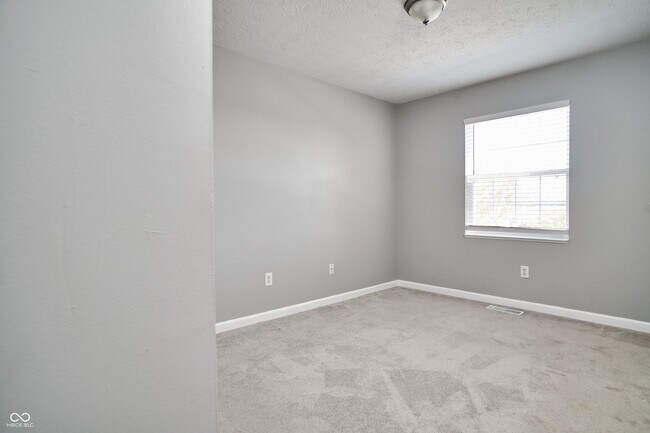 Building Photo - 10856 Trailwood Dr
