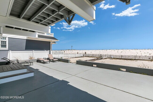 Building Photo - 304 Oceanfront